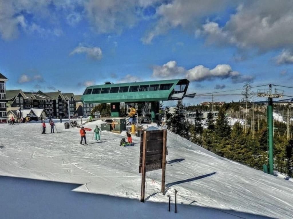 סנואושו Enjoy The Long Range View, Ski In N Out Top Of The Mountain Condo מראה חיצוני תמונה